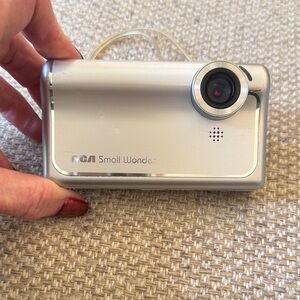 RCA Small Wonder Silver Video Camera with carrying case